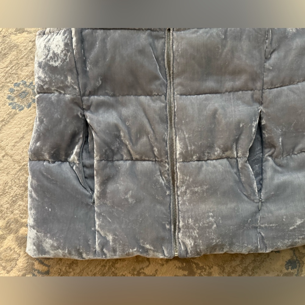 LOFT Light Blue Crushed Velvet Puffer Vest - Picture 5 of 9